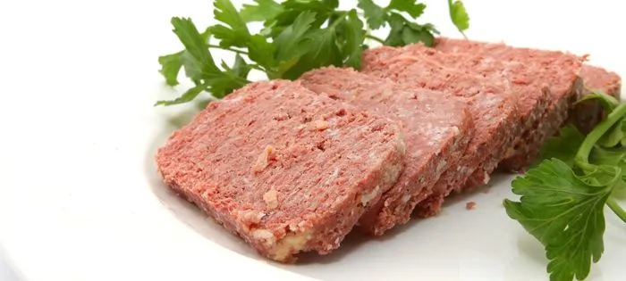 コンビニで買える亜鉛が多い食品：コンビーフ